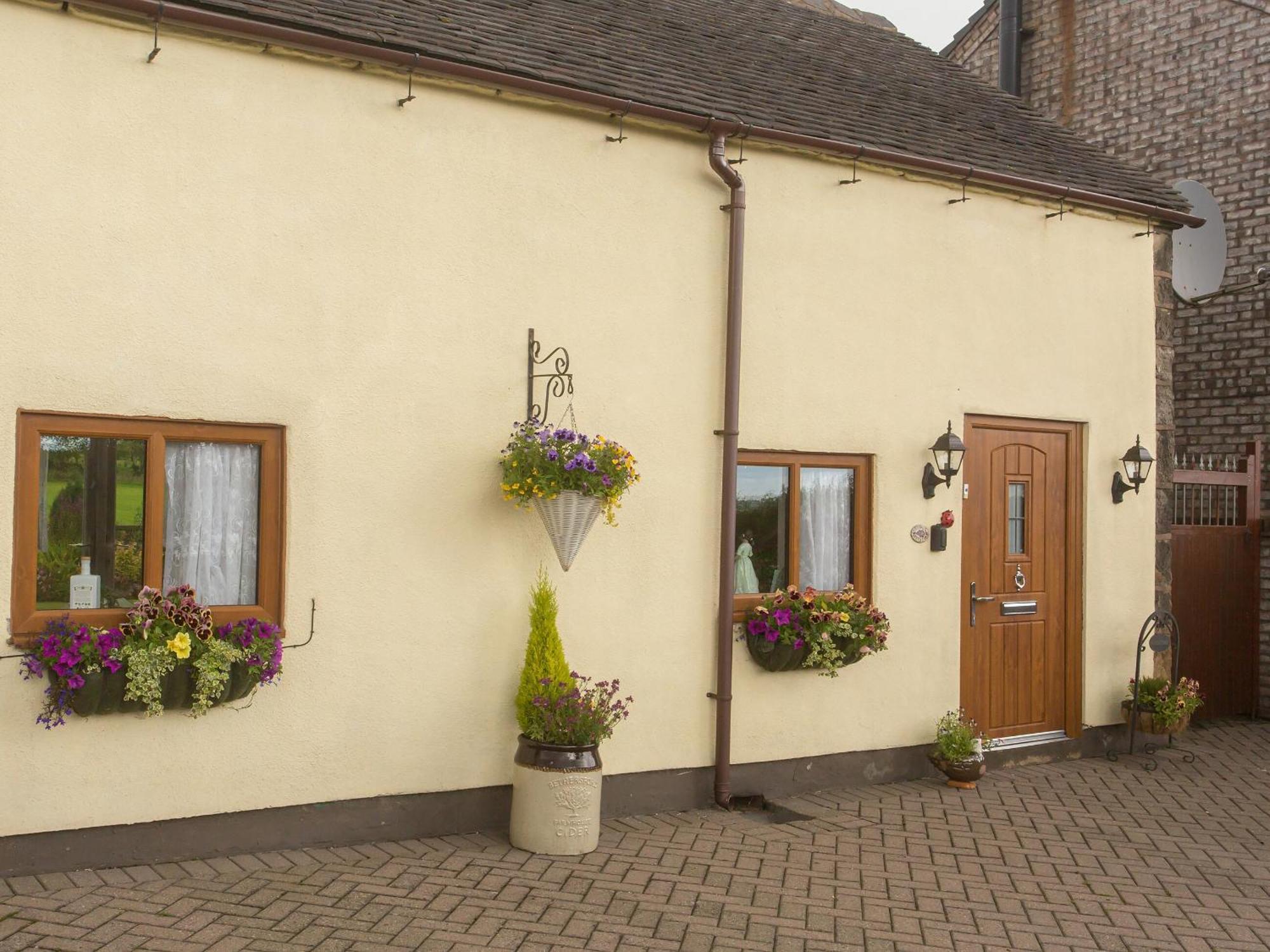 Hippos Rest Villa Mow Cop Exterior foto